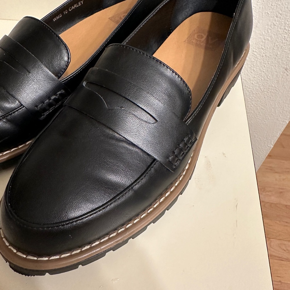 Dolce Vita Women Size 10 Black Loafers